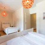 Апартаменти Lecomte - New Helmond 219 *